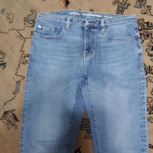 Amazon Essentials Men's Jeans, Slim Fit Stretch, Bootcut - Picture 3 of 7